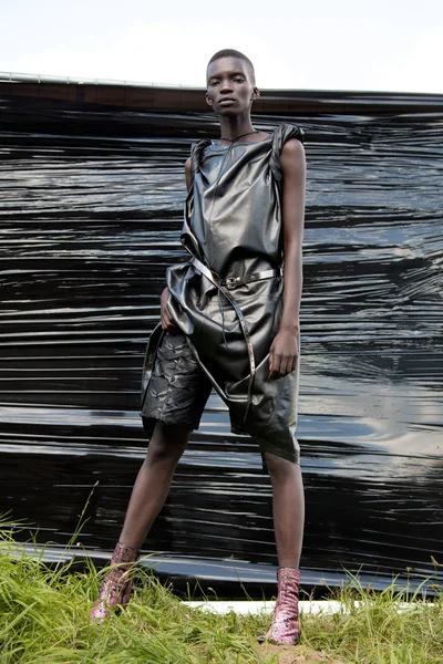 Look 30